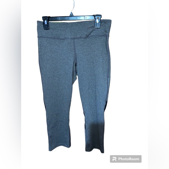 Calvin Klein Performance Capris - Picture 1 of 4